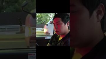 寝かけたけど盛り上がったとこで起きて笑って誤魔化すやつ #shorts