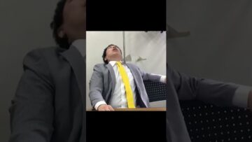 電車で爆睡してたおっさんが急に起きてなぜかキレた顔してる感じ #shorts