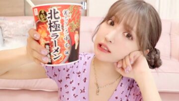 北極ラーメン食べながら質問答えます。