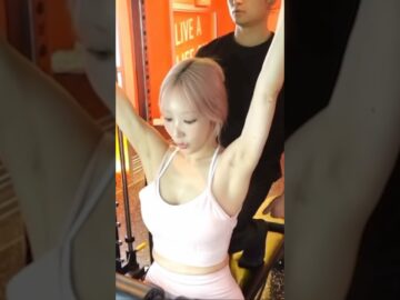 フォーム大事🏋️‍♀️ #筋トレ女子　#フォーム大事　#美ボディ　#ワークアウト女子　#トレーニング動画　#フィットネスモチベーション