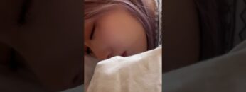 まだ夢の中にいたい朝😴　#寝起きこなん  #朝のひとコマ  #すっぴん風  #おはようこなん  #布団の中から  #朝活したいけど  #まだ眠い  #リアルなこなん