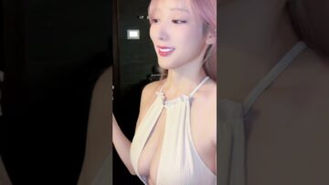 サウナ🧖‍♀️ ちょっと大人なこなん、どう？💋 #小宵こなん #セクシー #ドレス女子 #可愛いは正義 #YouTubeショート #ドキドキ #大胆コーデ #Kawaii
