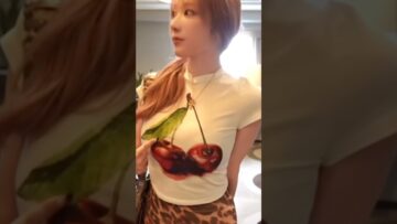 いつもおしゃれなこなんさん🍒 #cutegirl #fashionlook #aestheticgirl #trendstyle #今日のコーデ #ootd #おしゃれ女子 #Y2Kファッション